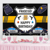 Voiture de police et pistolet joyeux anniversaire toile de fond pour garçon